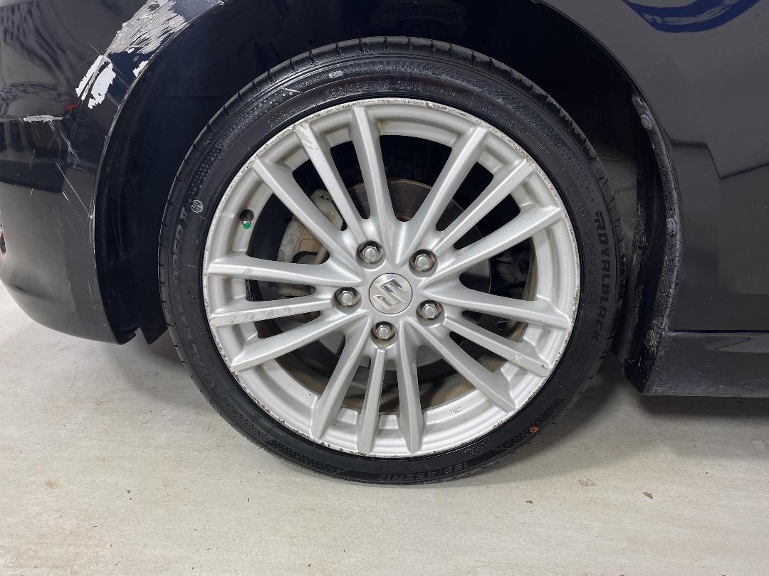 Photo '10' of Suzuki Swift