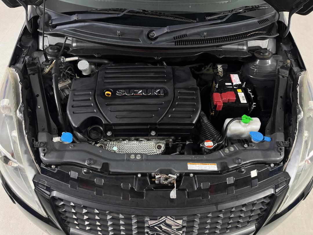 Photo '13' of Suzuki Swift