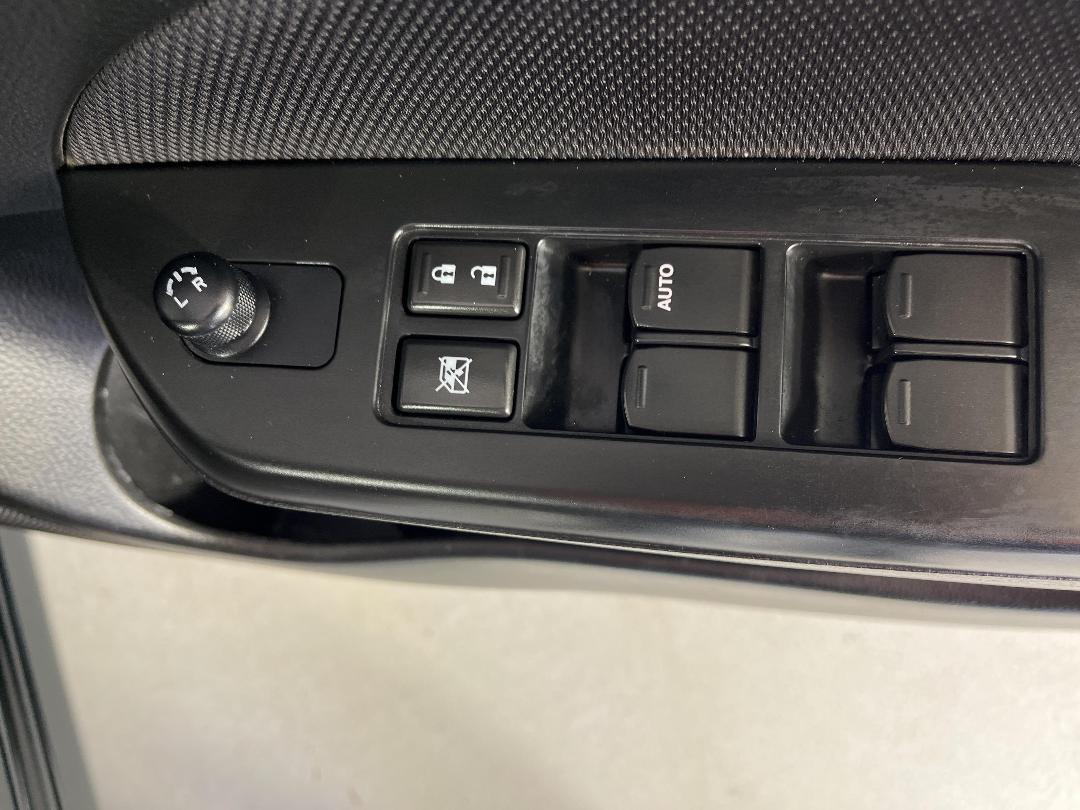 Photo '23' of Suzuki Swift