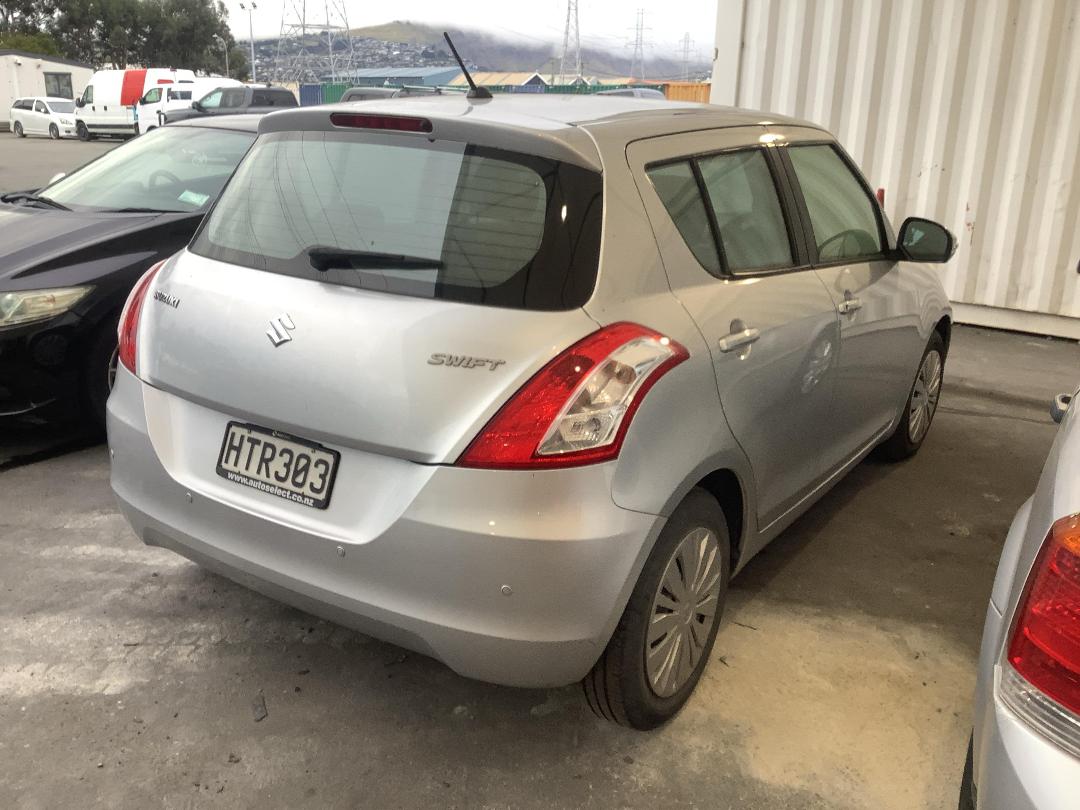 Photo '5' of Suzuki Swift Glxab