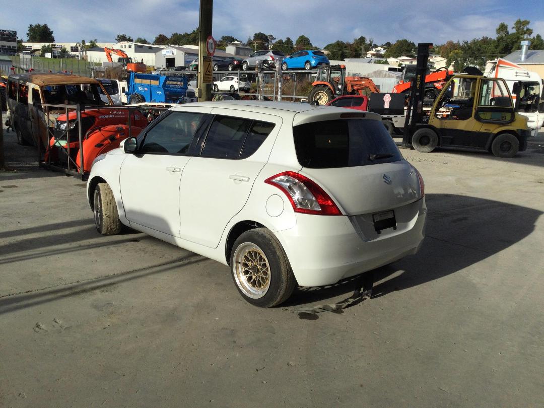 Photo '4' of Suzuki Swift