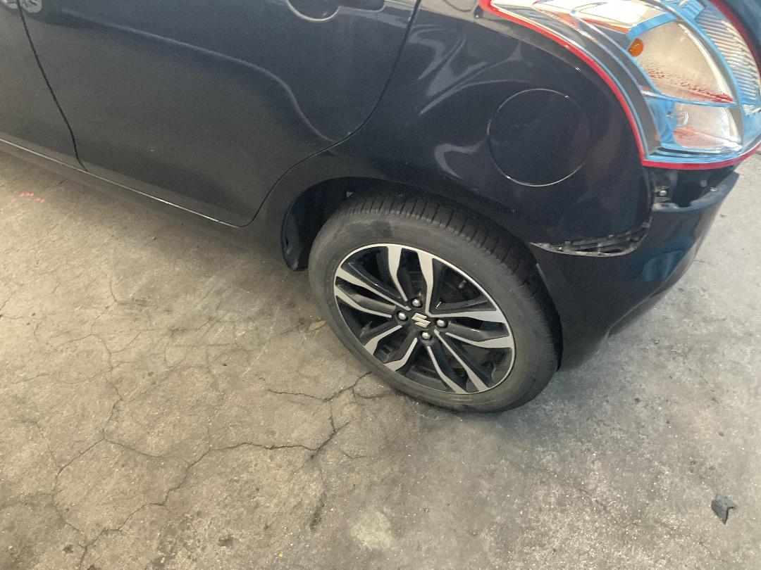 Photo '10' of Suzuki Swift