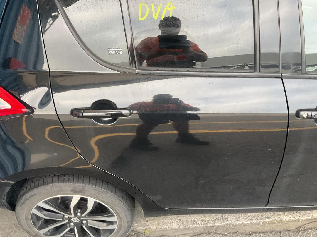 Photo '15' of Suzuki Swift