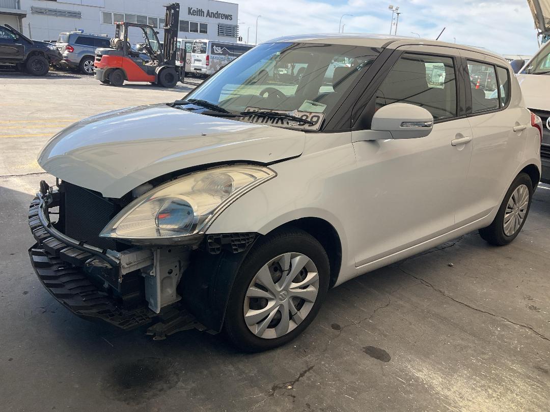 Photo '3' of Suzuki Swift Glxab Photo '3' of Suzuki Swift Glxab