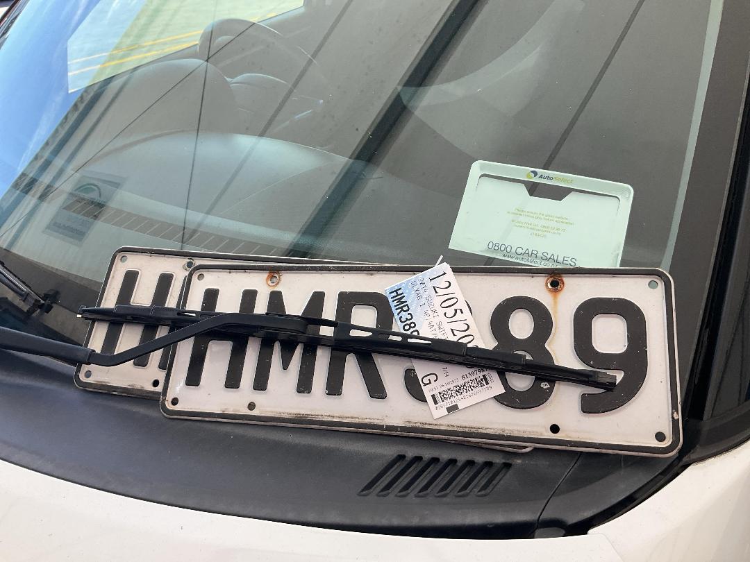 Photo '24' of Suzuki Swift Glxab Photo '24' of Suzuki Swift Glxab