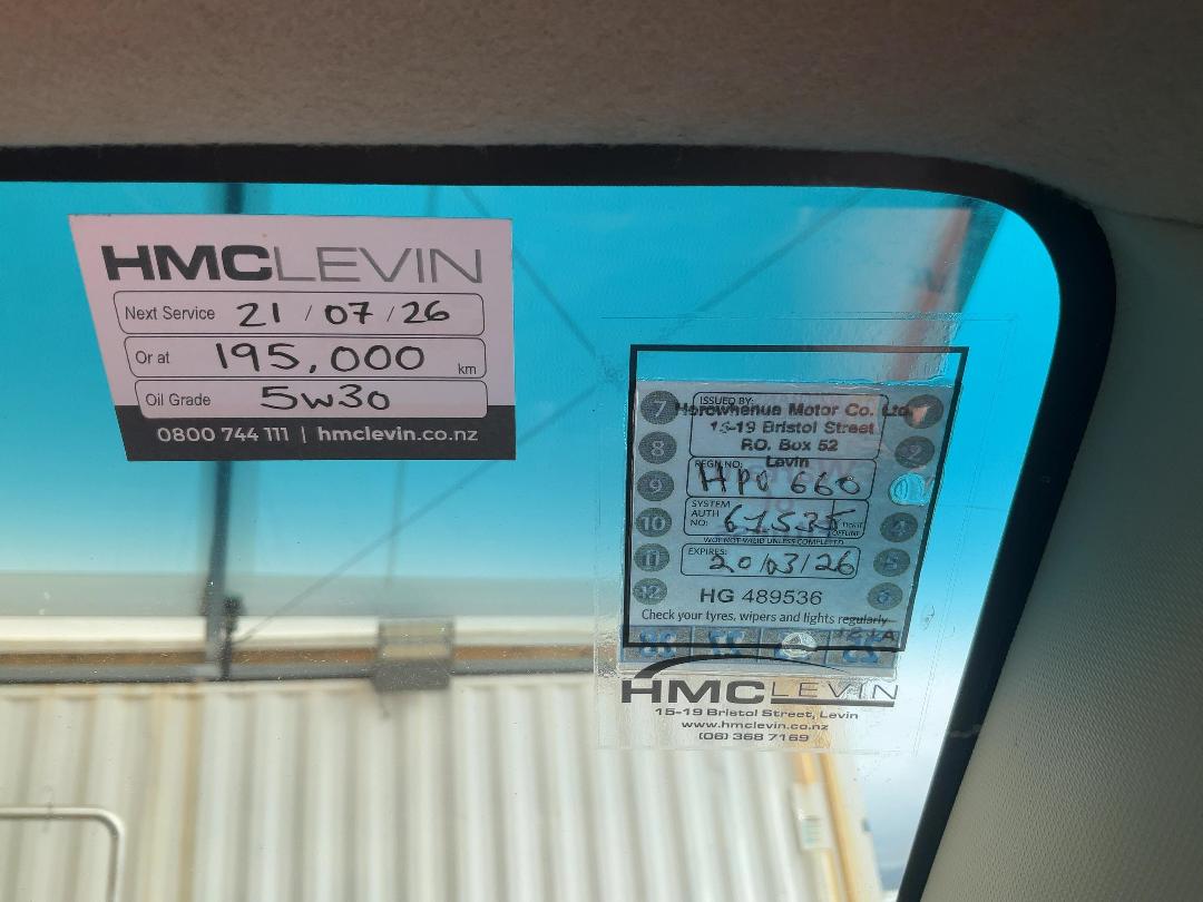 Photo '11' of Suzuki Swift Glxab Photo '11' of Suzuki Swift Glxab