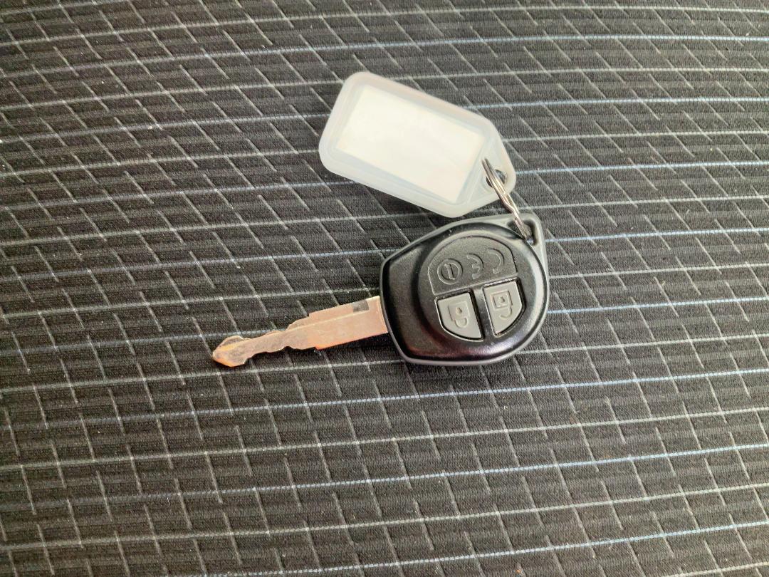 Photo '13' of Suzuki Swift Glxab Photo '13' of Suzuki Swift Glxab