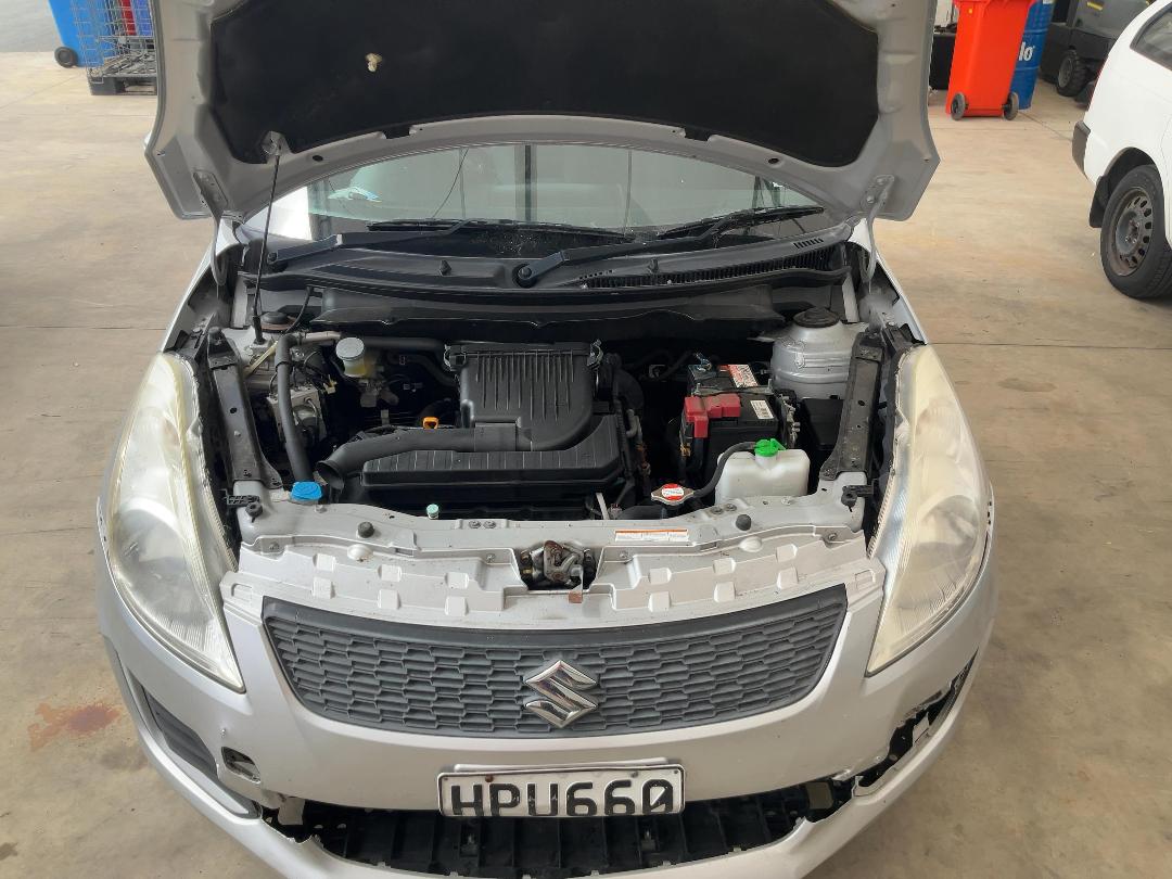 Photo '15' of Suzuki Swift Glxab Photo '15' of Suzuki Swift Glxab