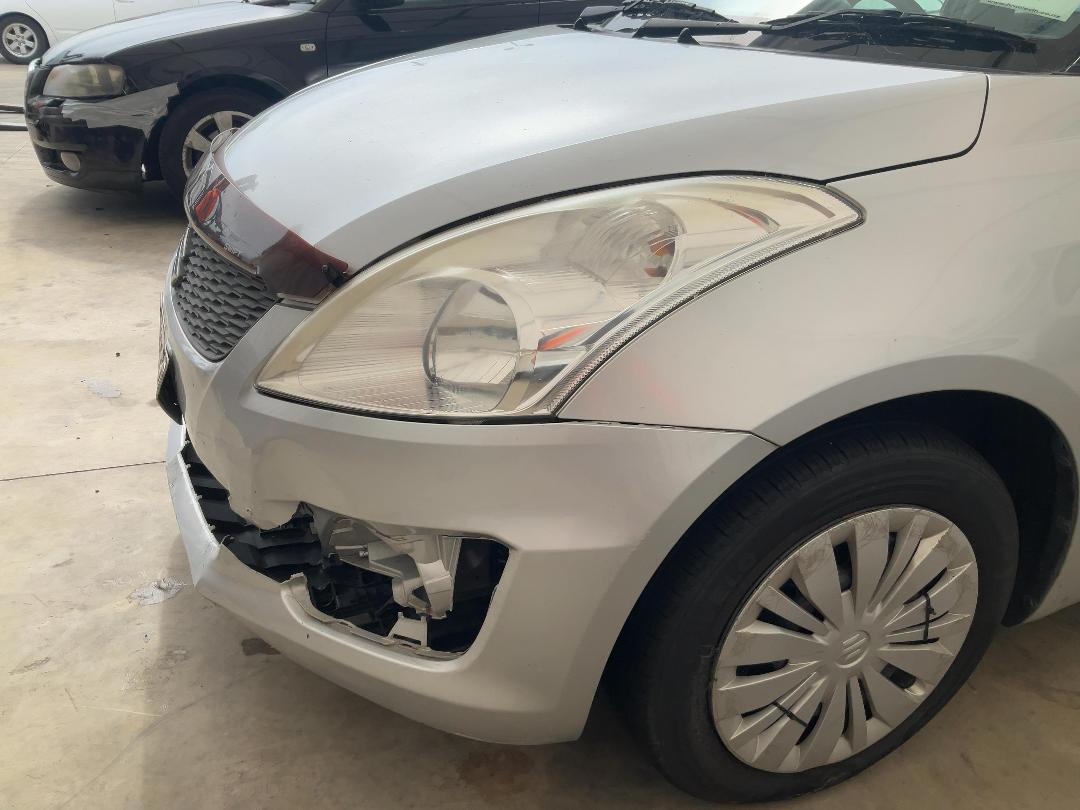 Photo '18' of Suzuki Swift Glxab Photo '18' of Suzuki Swift Glxab