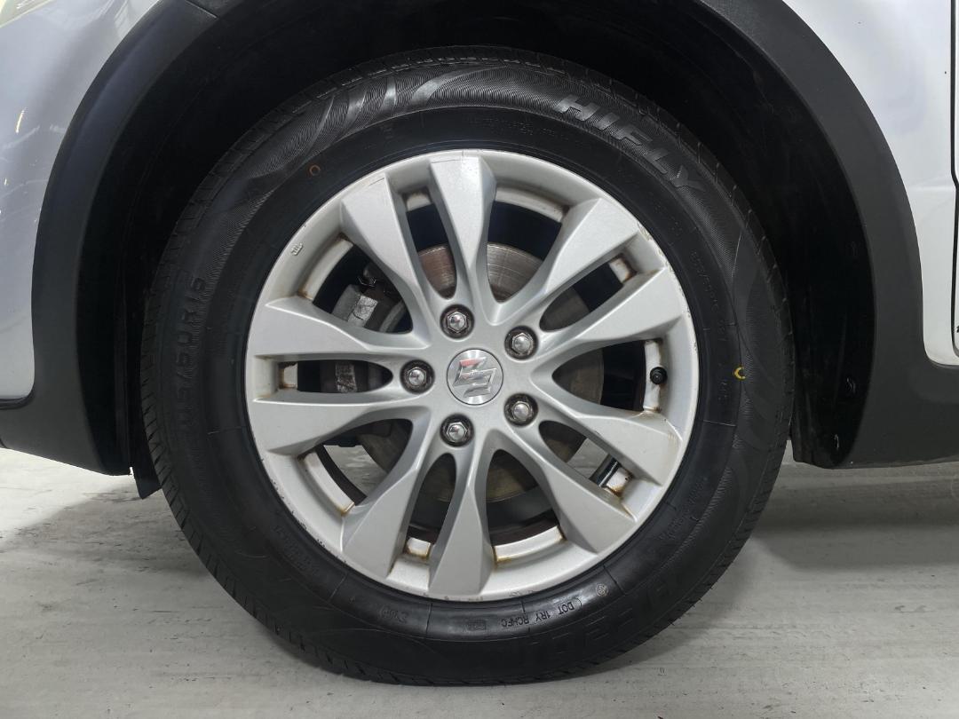 Photo '10' of Suzuki SX4