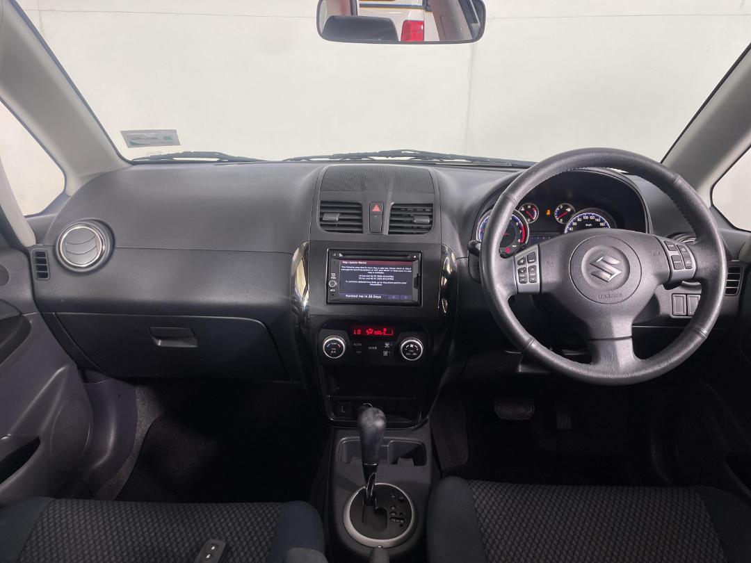 Photo '17' of Suzuki SX4