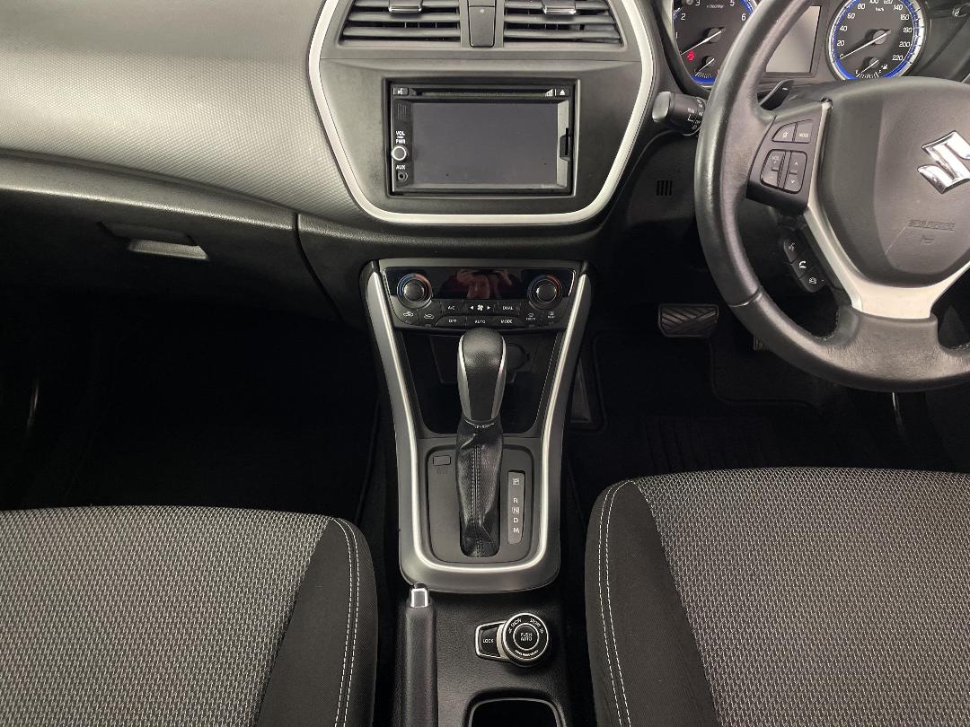 Photo '18' of Suzuki SX4 S-Cross