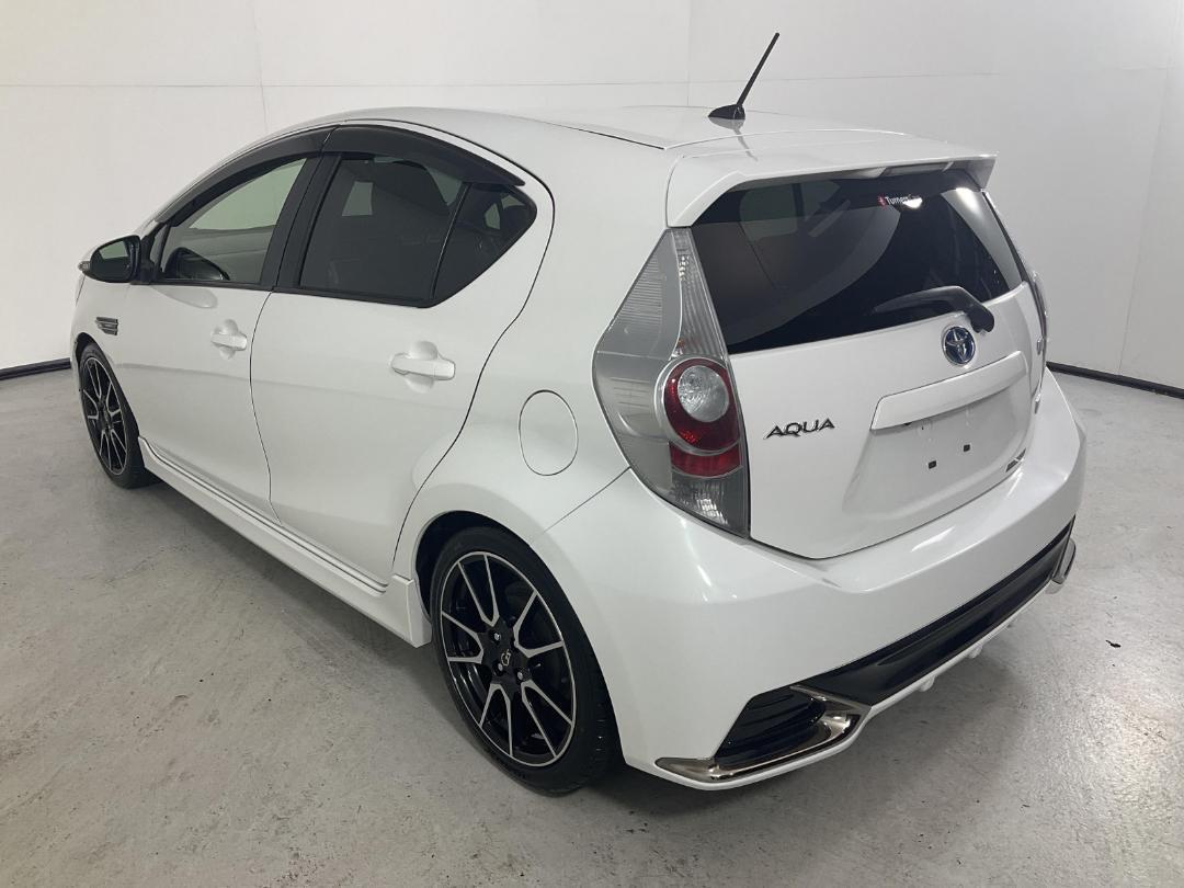 Used Toyota Aqua 2014 Penrose Great South Road at Turners Cars 25497466 Turners