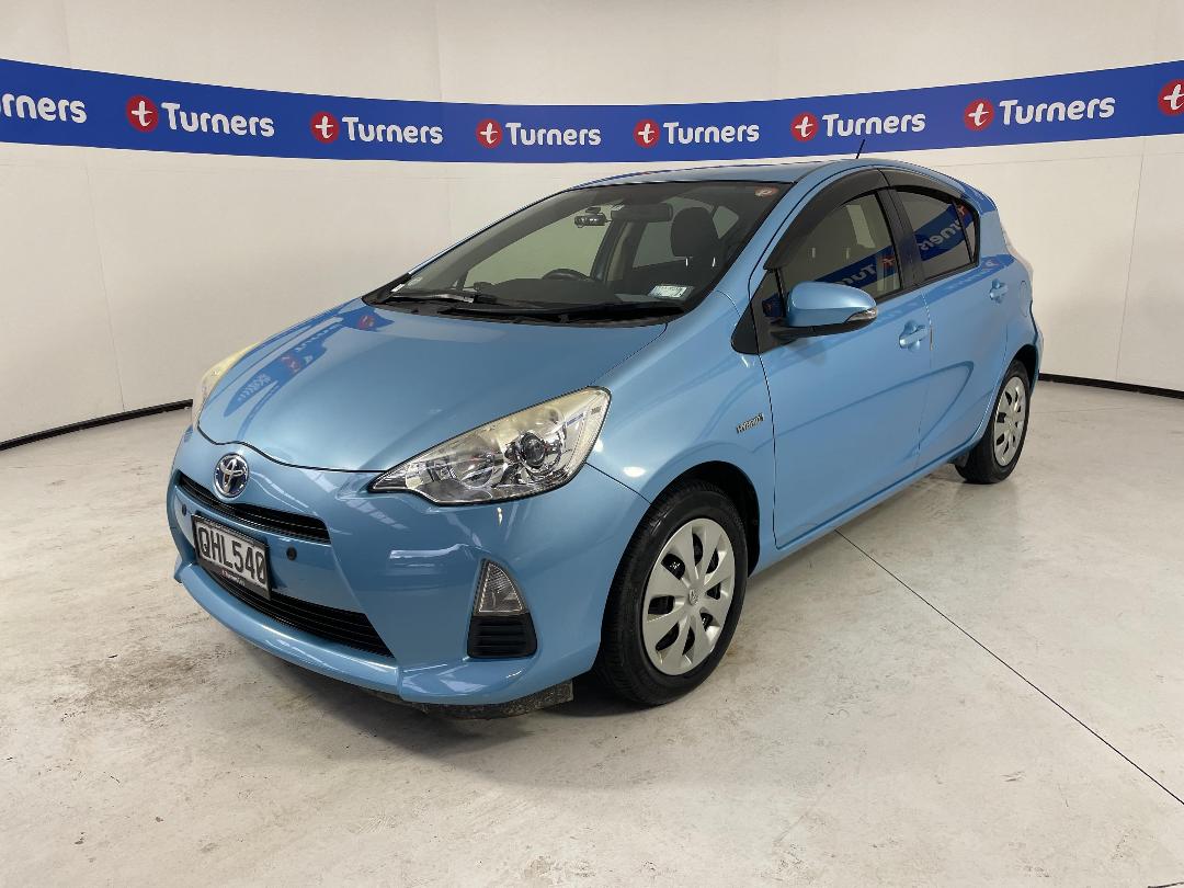 Photo '4' of Toyota Aqua