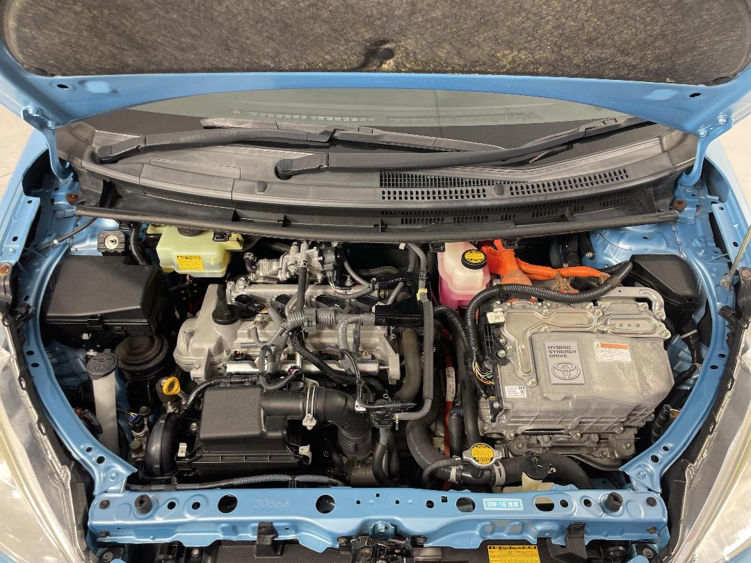 Photo '13' of Toyota Aqua