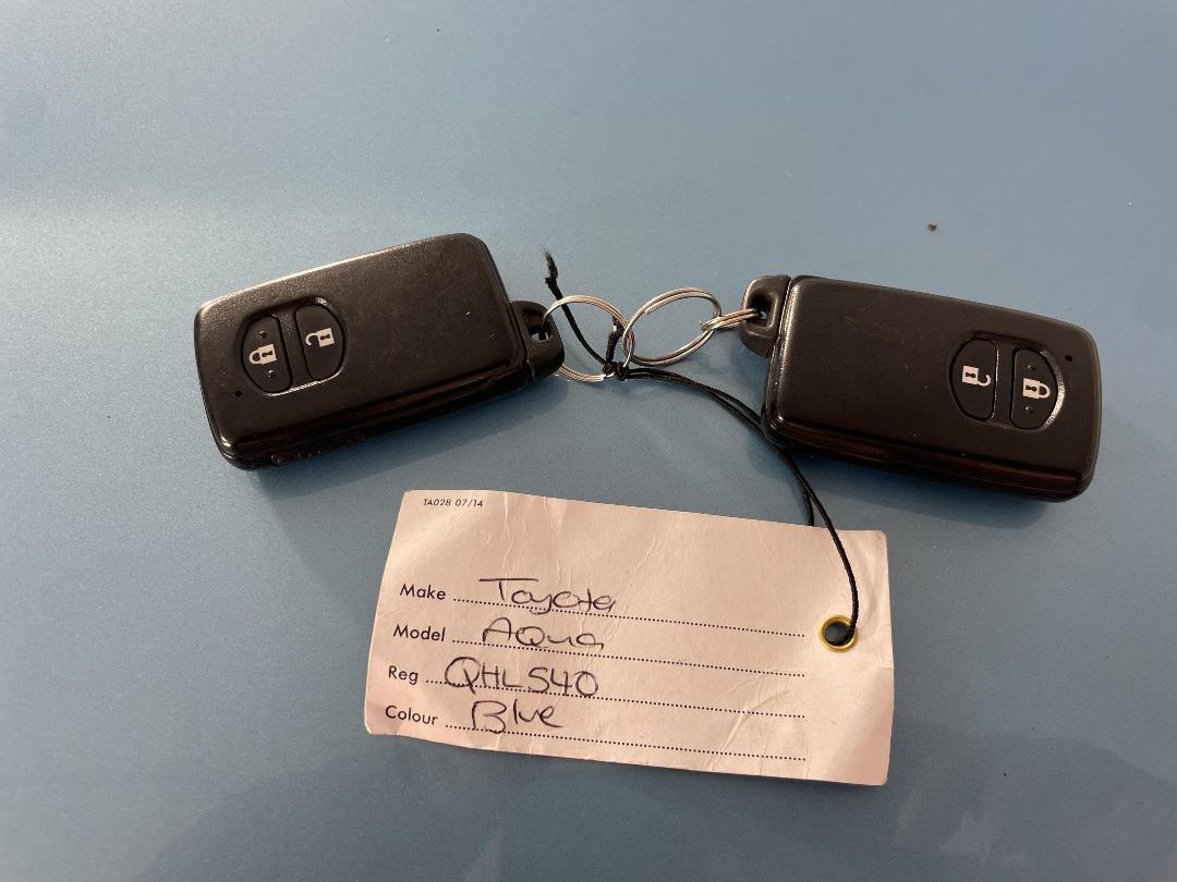 Photo '22' of Toyota Aqua