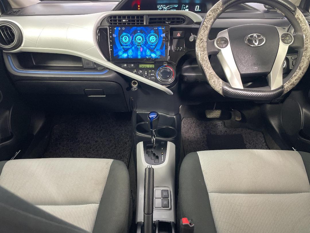 Photo '18' of Toyota Aqua