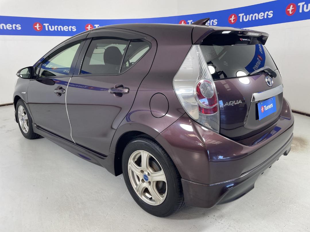 Photo '5' of Toyota Aqua