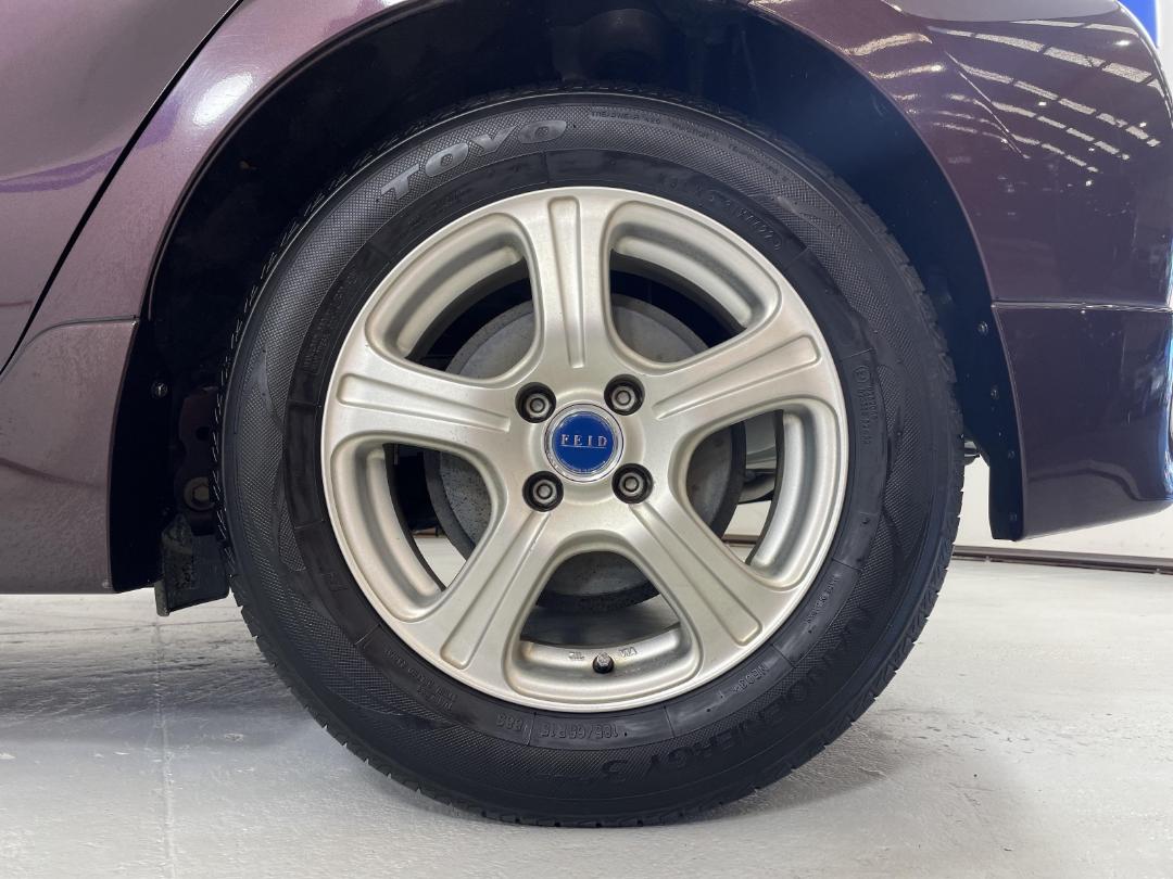 Photo '11' of Toyota Aqua