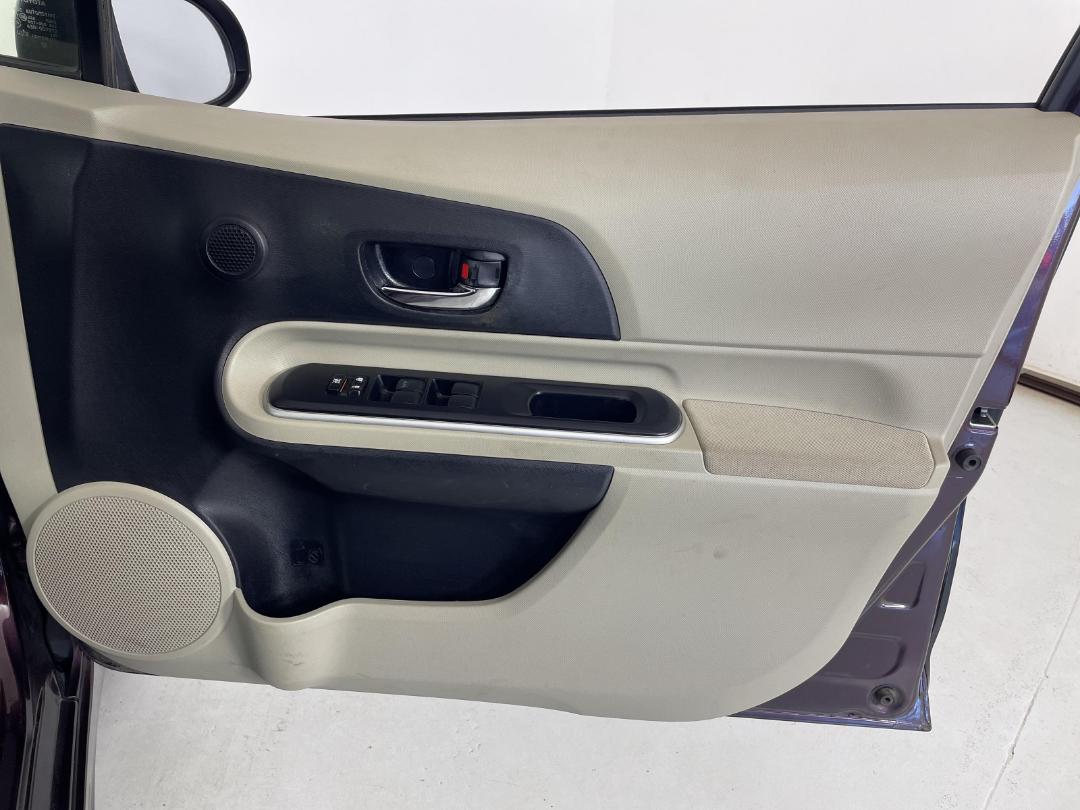 Photo '15' of Toyota Aqua