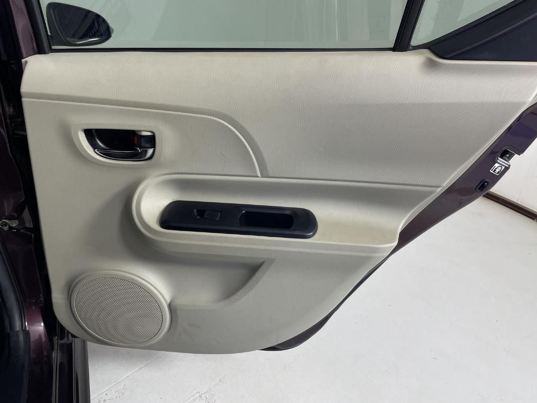 Photo '19' of Toyota Aqua