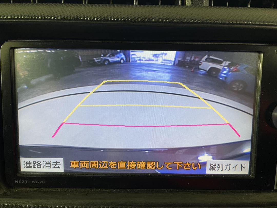 Photo '24' of Toyota Aqua