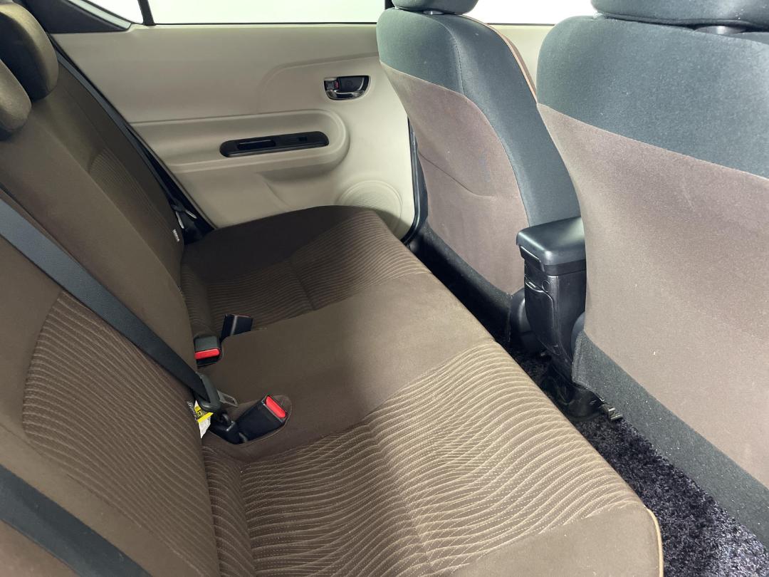 Photo '20' of Toyota Aqua