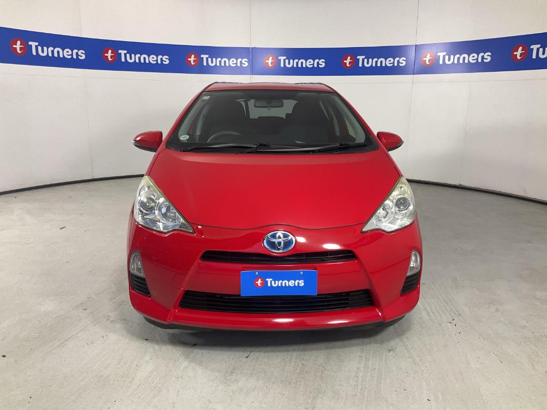 Photo '2' of Toyota Aqua Photo '2' of Toyota Aqua