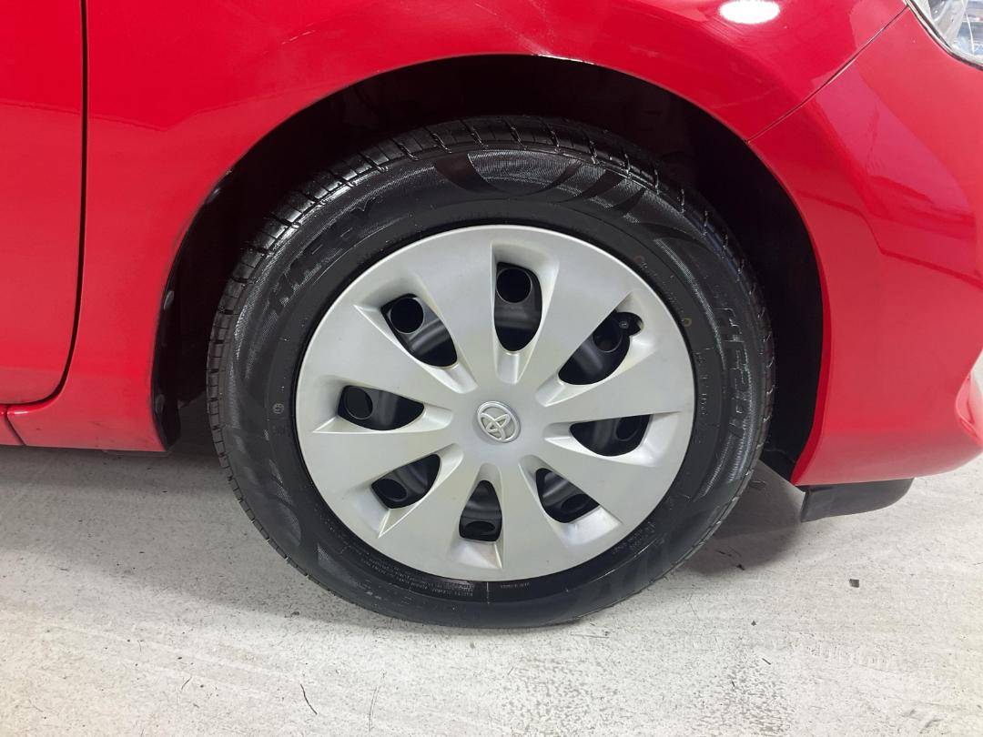 Photo '9' of Toyota Aqua Photo '9' of Toyota Aqua