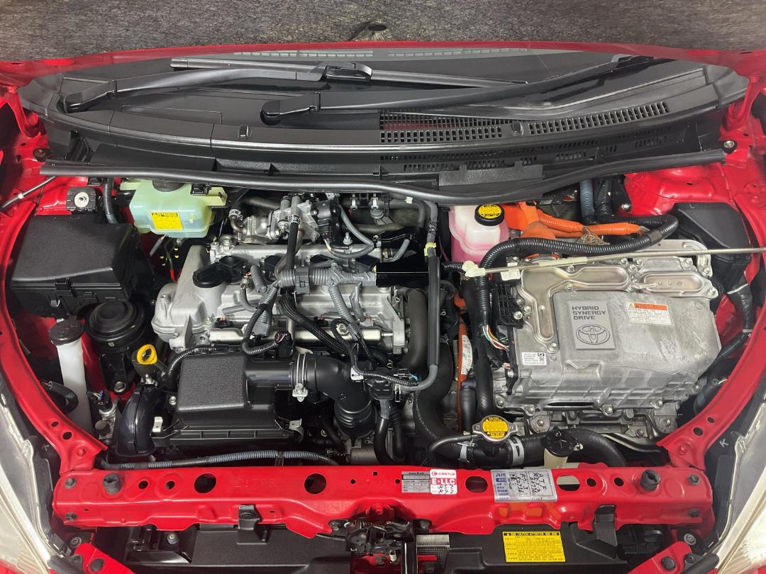 Photo '13' of Toyota Aqua Photo '13' of Toyota Aqua