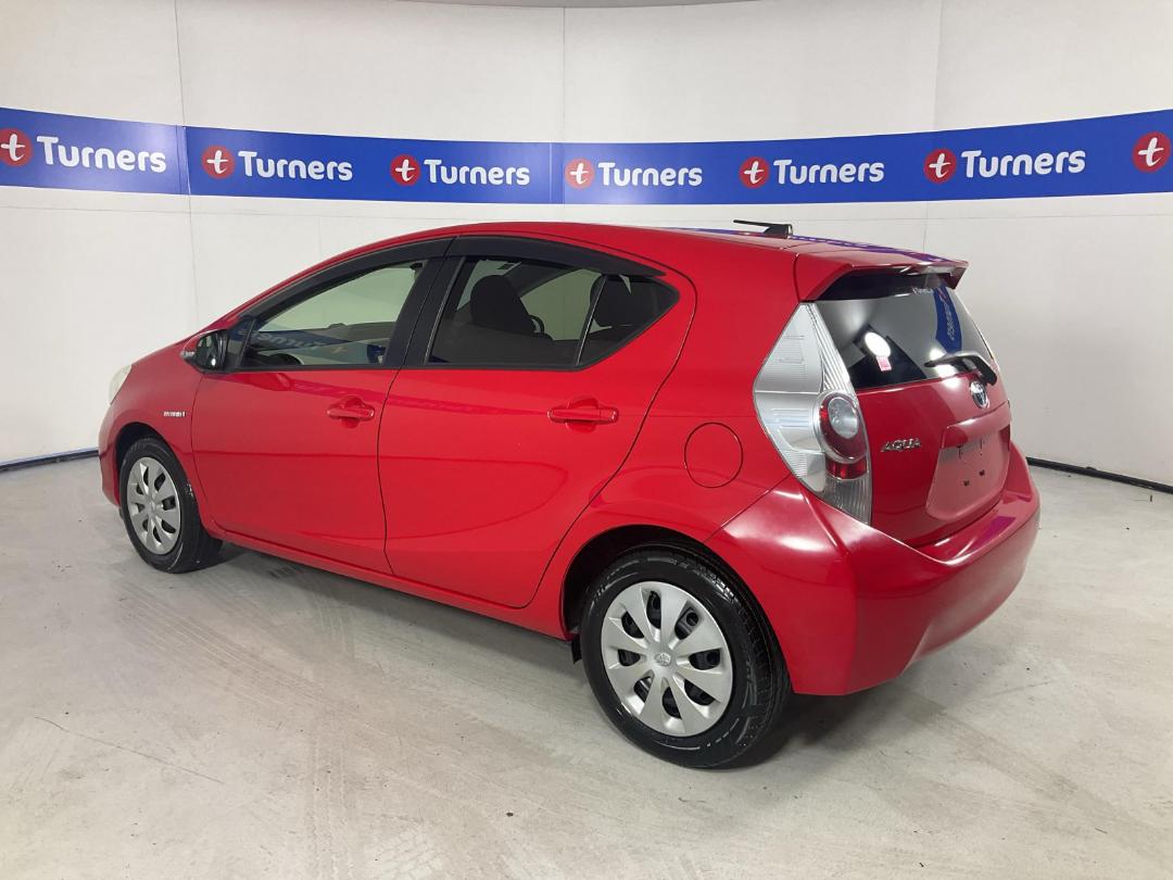 Photo '5' of Toyota Aqua Photo '5' of Toyota Aqua