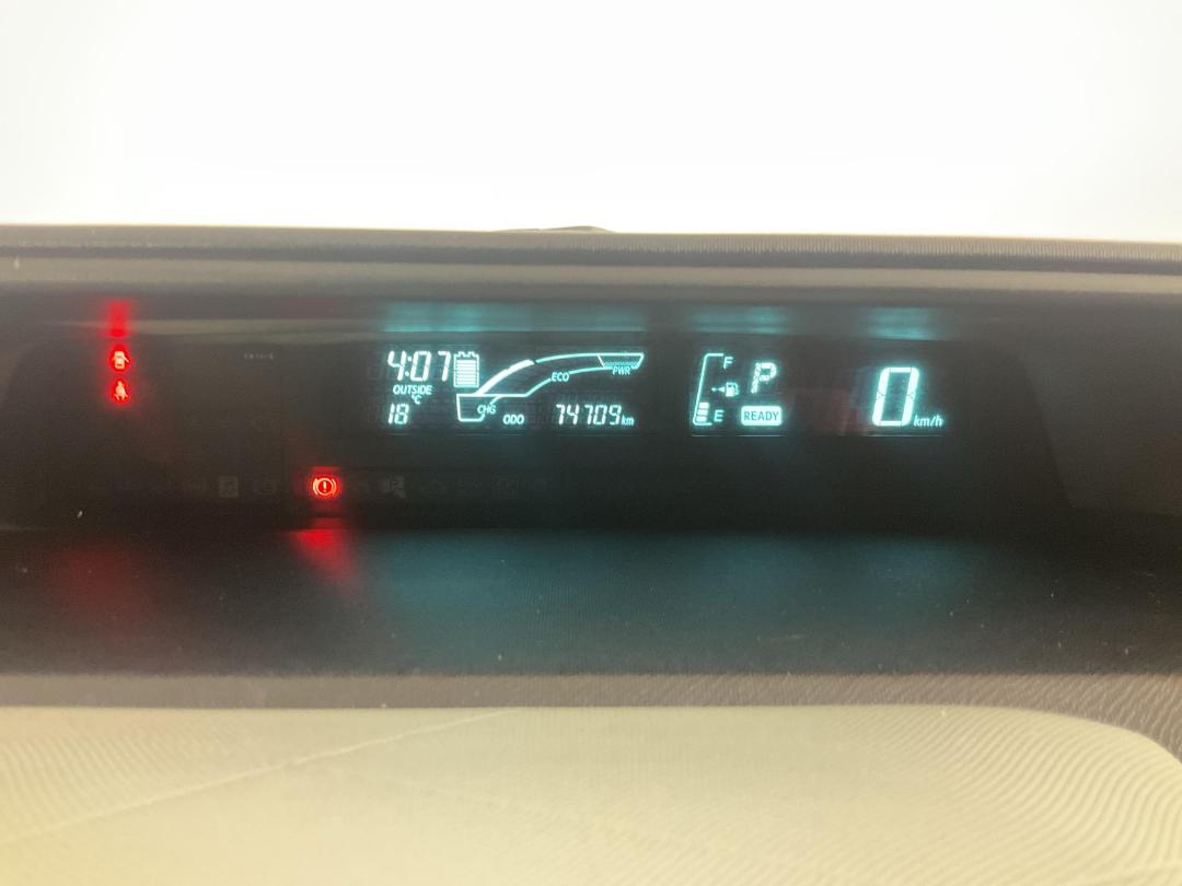 Photo '21' of Toyota Aqua Photo '21' of Toyota Aqua