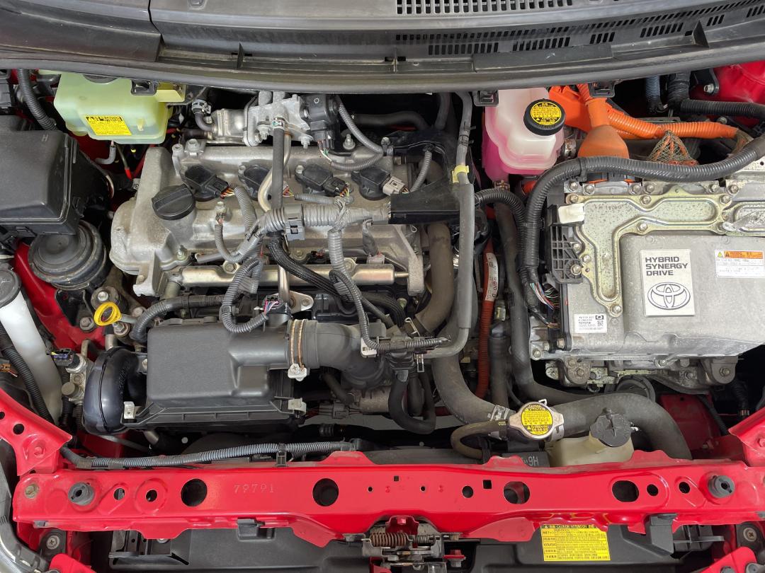 Photo '13' of Toyota Aqua Photo '13' of Toyota Aqua