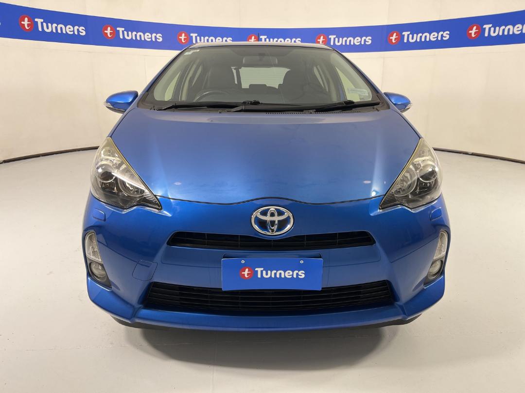 Photo '2' of Toyota Aqua Photo '2' of Toyota Aqua