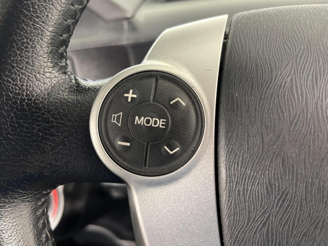 Photo '25' of Toyota Aqua Photo '25' of Toyota Aqua