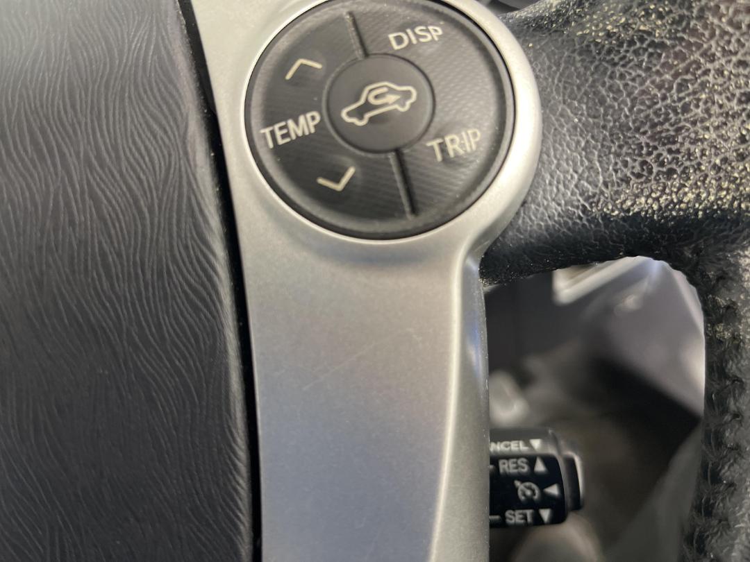 Photo '26' of Toyota Aqua Photo '26' of Toyota Aqua