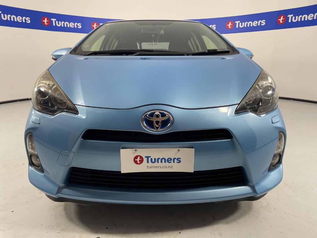 Photo '2' of Toyota Aqua Photo '2' of Toyota Aqua