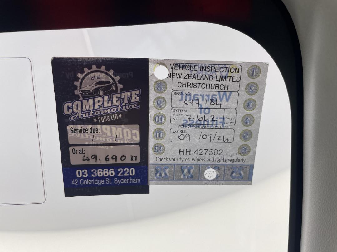 Photo '30' of Toyota Aqua Photo '30' of Toyota Aqua