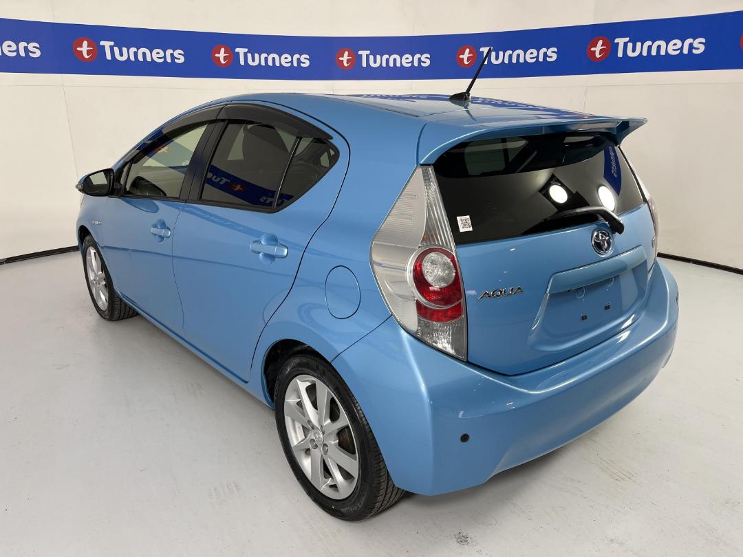 Photo '5' of Toyota Aqua Photo '5' of Toyota Aqua