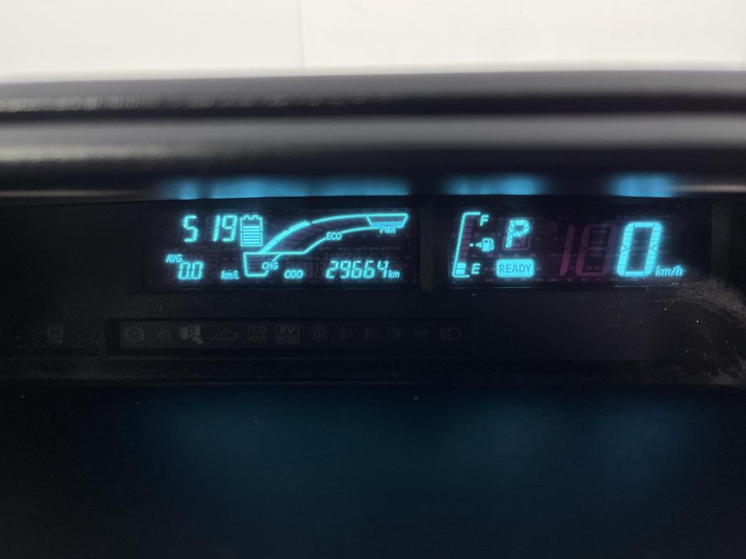 Photo '21' of Toyota Aqua Photo '21' of Toyota Aqua