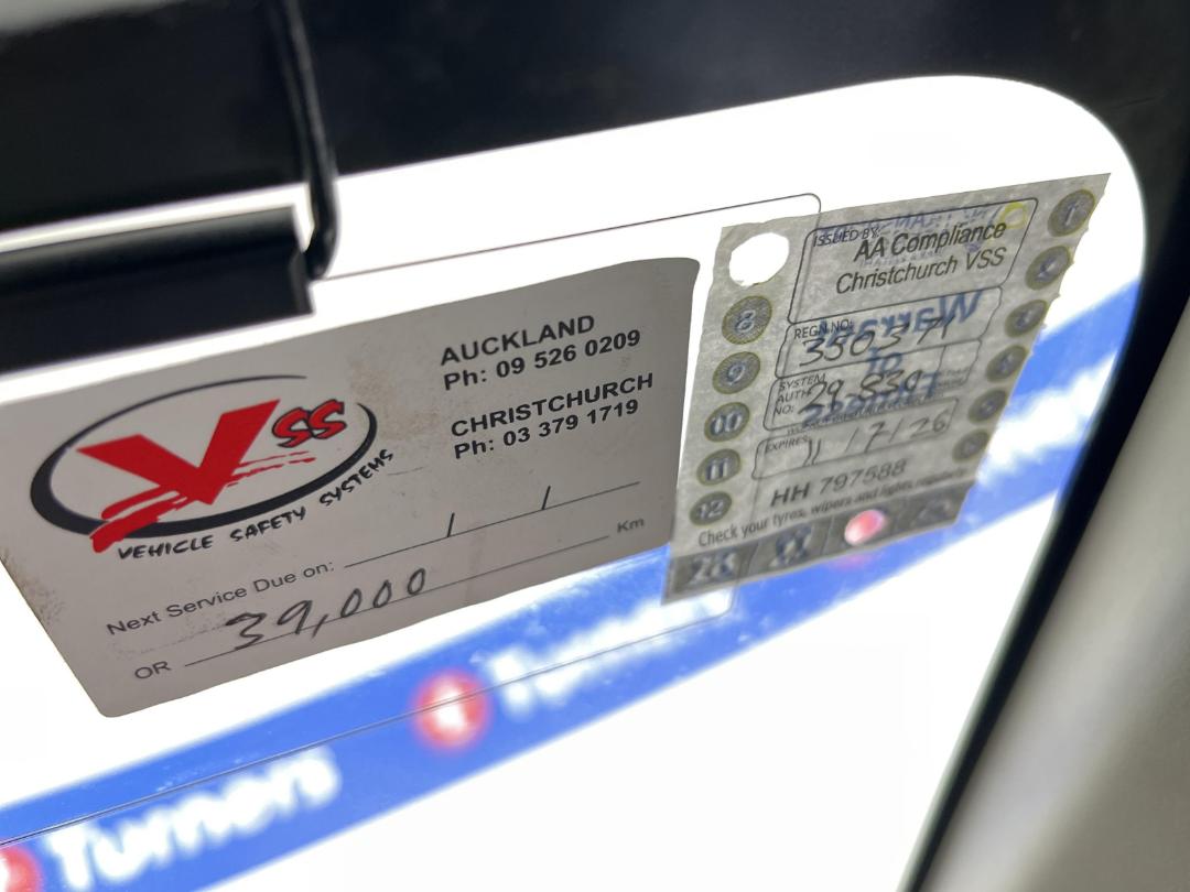 Photo '23' of Toyota Aqua Photo '23' of Toyota Aqua