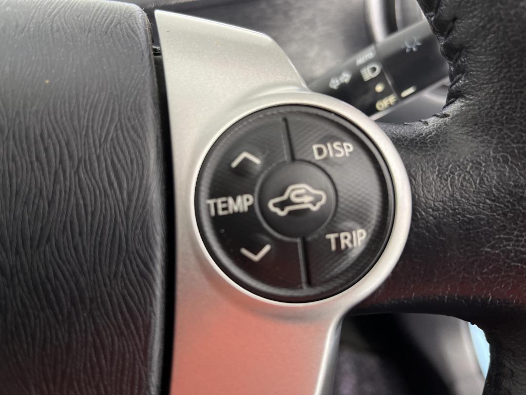 Photo '25' of Toyota Aqua Photo '25' of Toyota Aqua