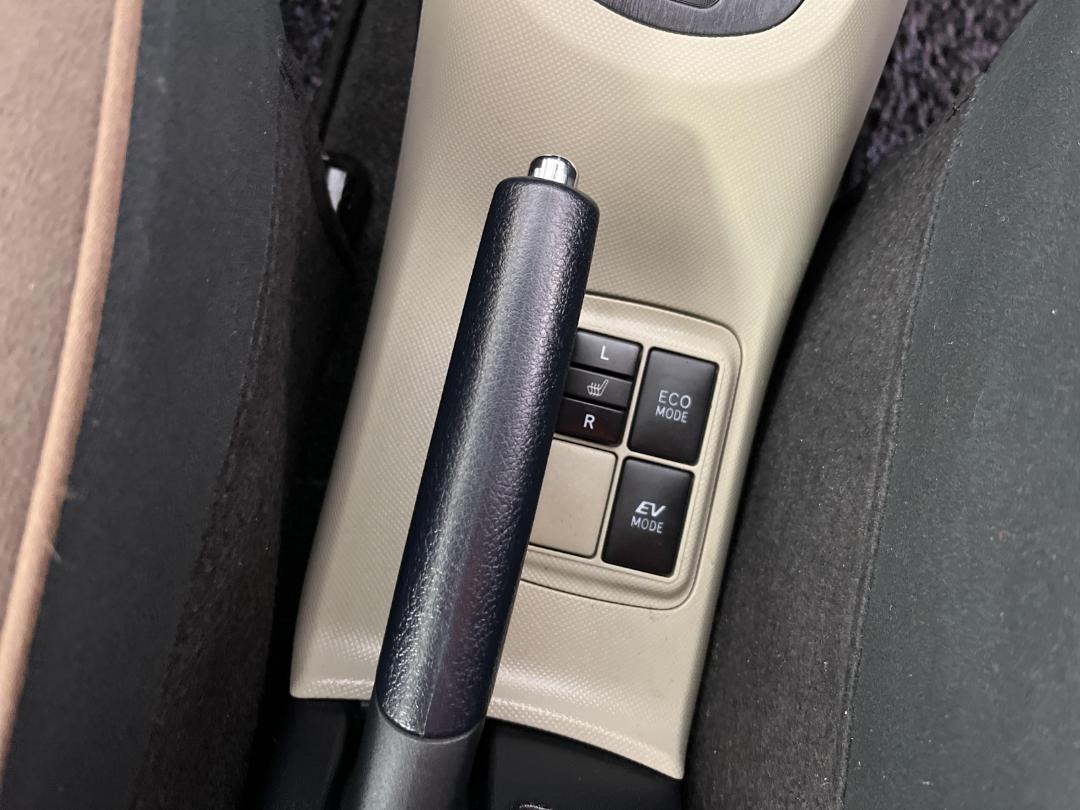 Photo '26' of Toyota Aqua Photo '26' of Toyota Aqua