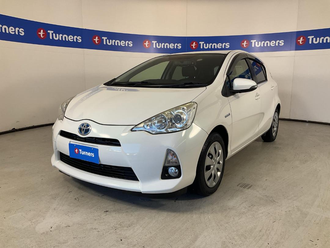 Photo '4' of Toyota Aqua Photo '4' of Toyota Aqua