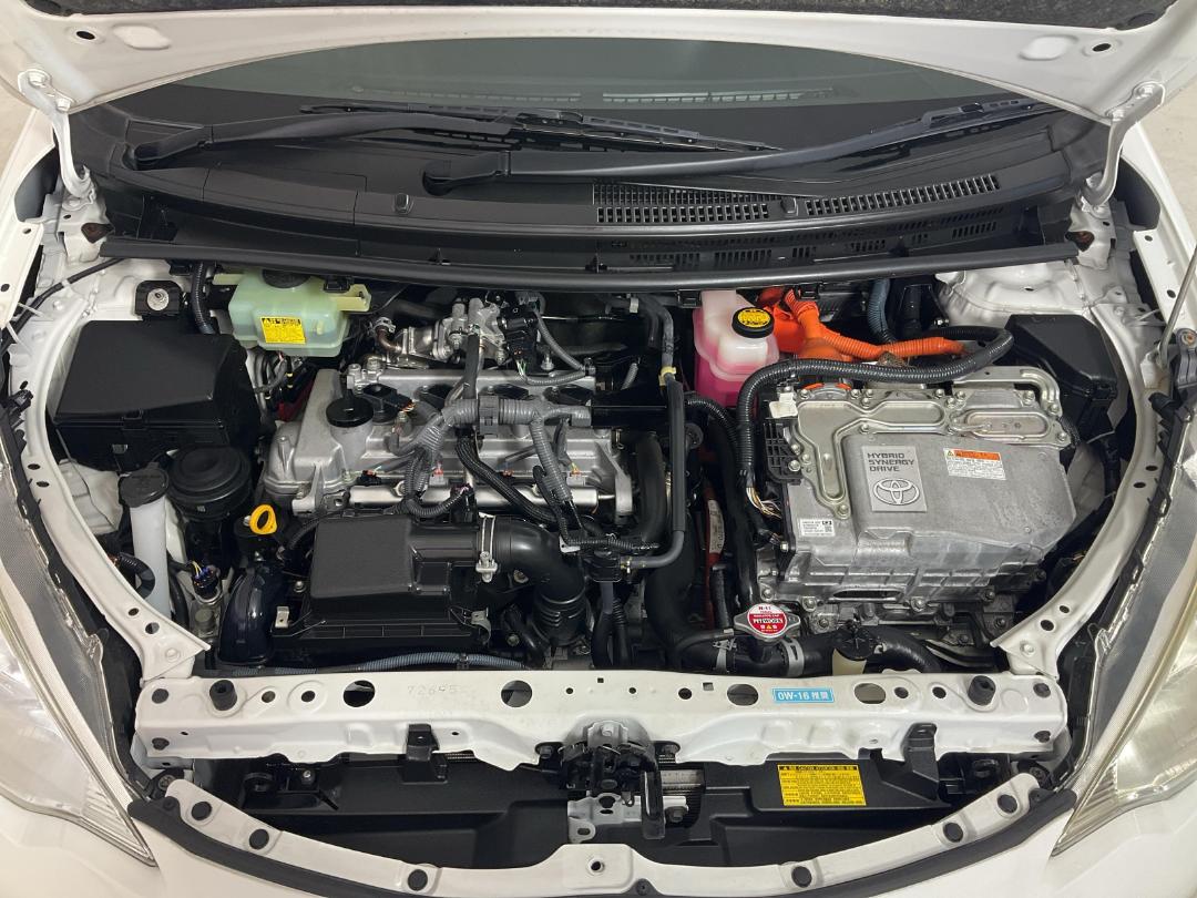 Photo '13' of Toyota Aqua Photo '13' of Toyota Aqua