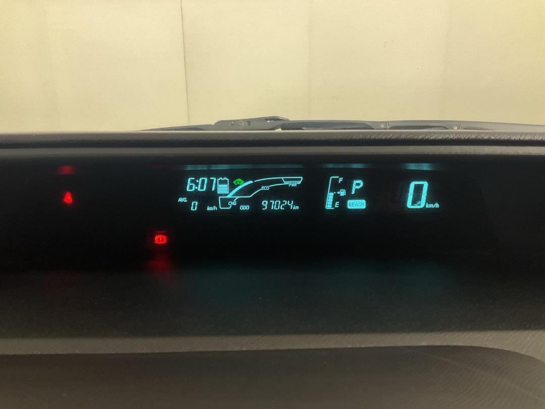 Photo '21' of Toyota Aqua Photo '21' of Toyota Aqua