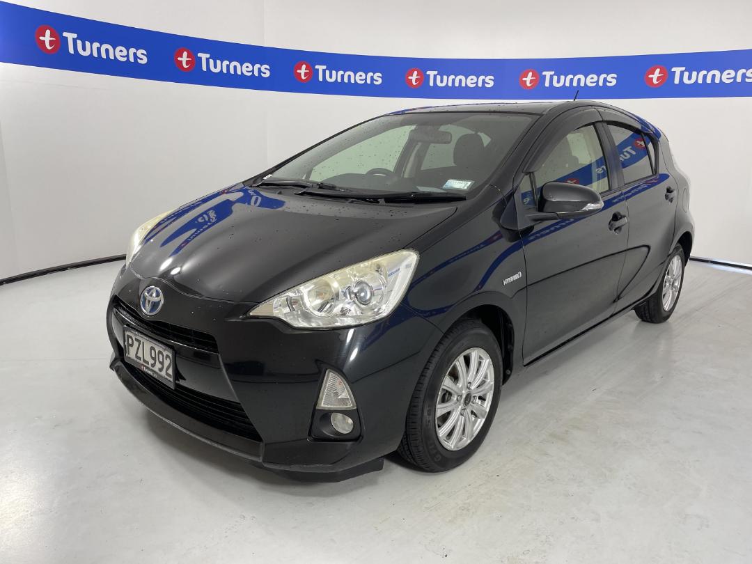 Photo '4' of Toyota Aqua Photo '4' of Toyota Aqua