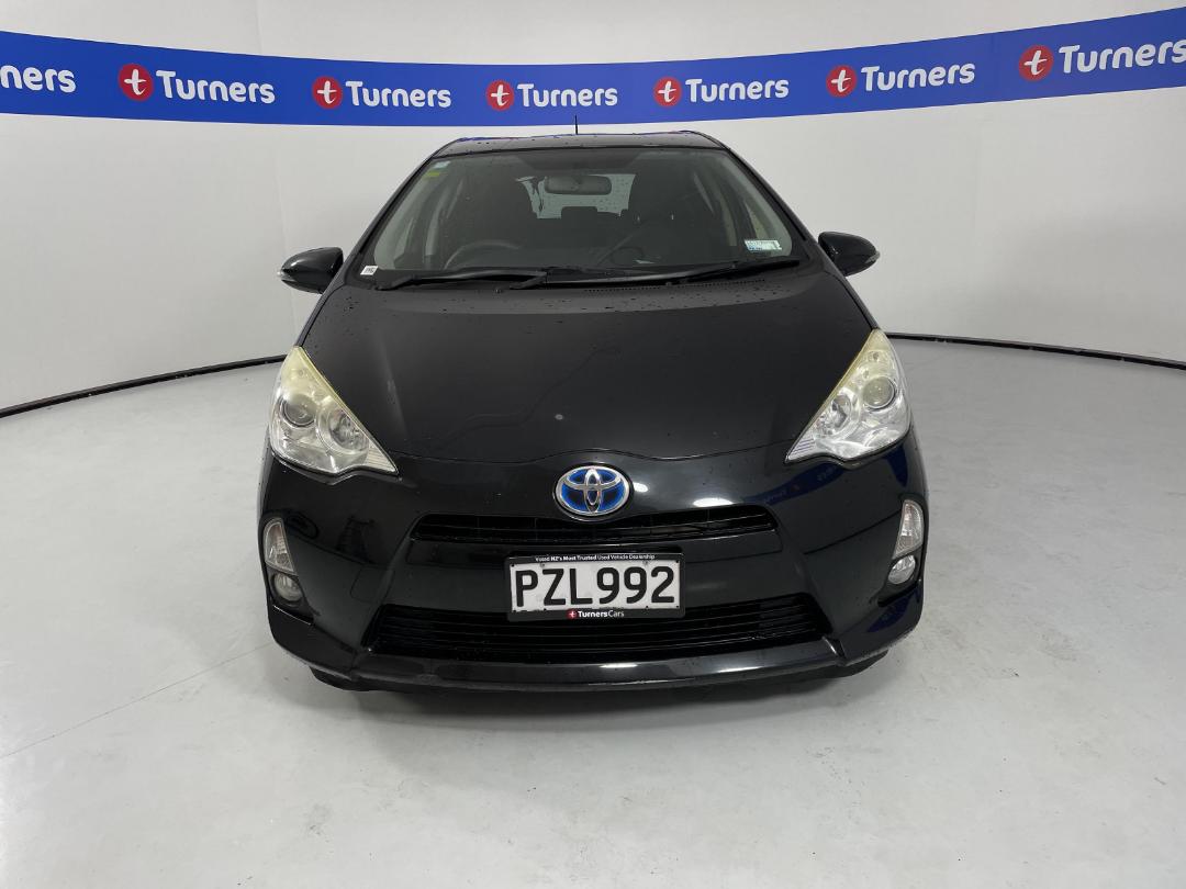 Photo '2' of Toyota Aqua Photo '2' of Toyota Aqua