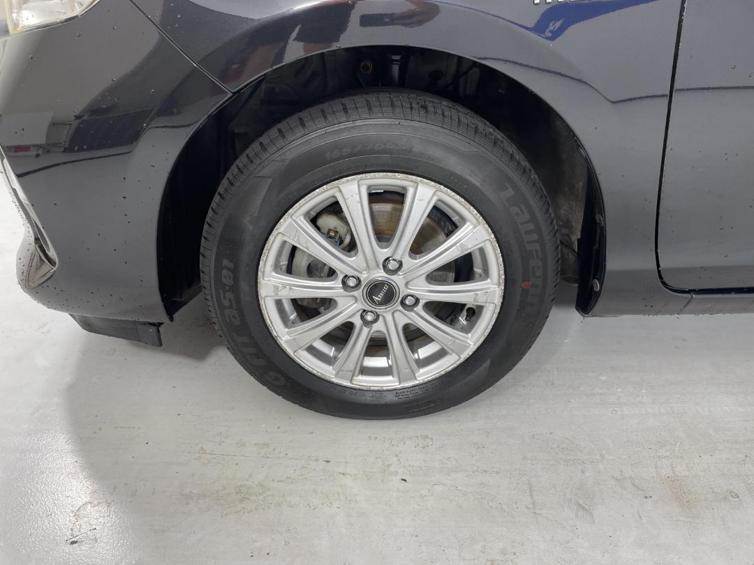 Photo '10' of Toyota Aqua Photo '10' of Toyota Aqua