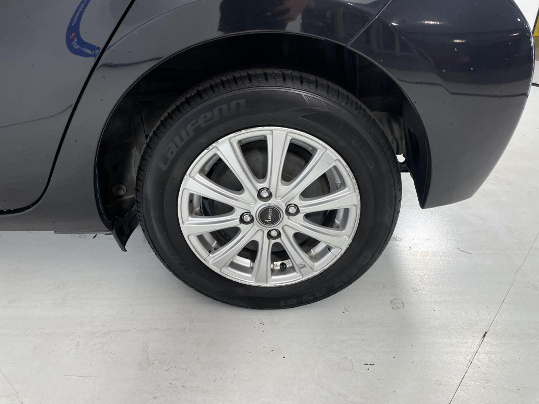 Photo '11' of Toyota Aqua Photo '11' of Toyota Aqua